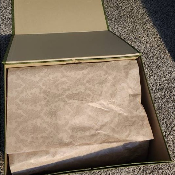 Gucci Tan Leather Shoulder Bag with Bamboo Handle - Picture 4 of 11